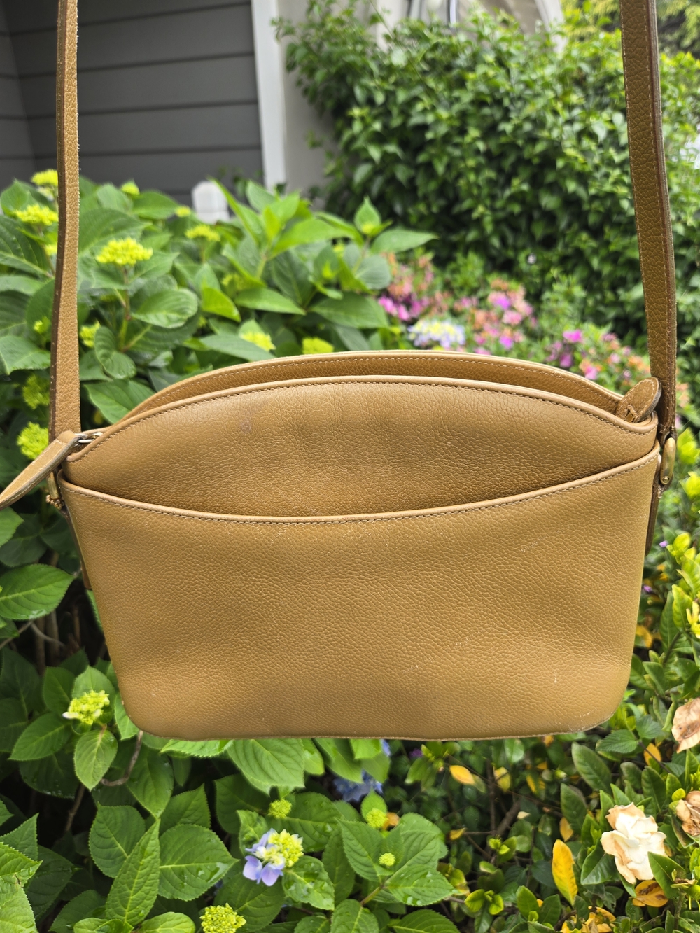 Vintage Coach Regis 4405